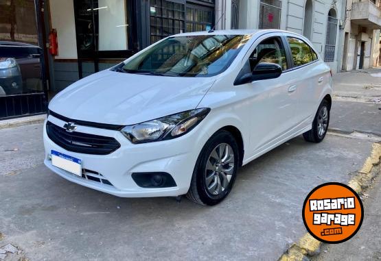 Autos - Chevrolet Onix Joy Black 2018 Nafta 22530Km - En Venta