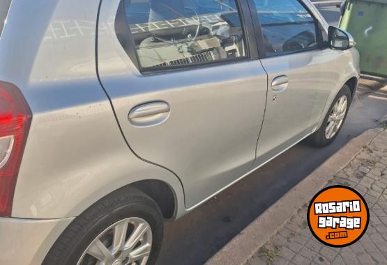 Autos - Toyota etios xls 2016 Nafta 145000Km - En Venta