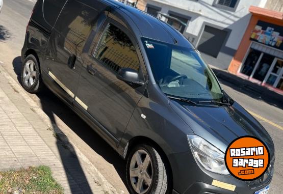 Utilitarios - Renault Kangoo 2021 Diesel 70000Km - En Venta