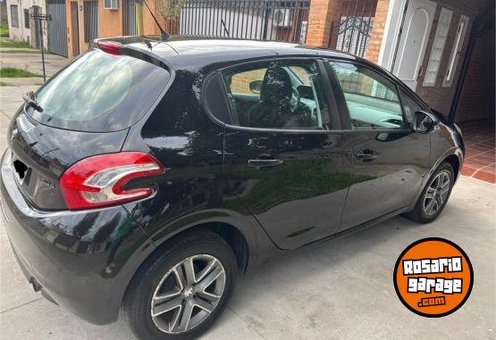 Autos - Peugeot 208 2015 Nafta 159000Km - En Venta