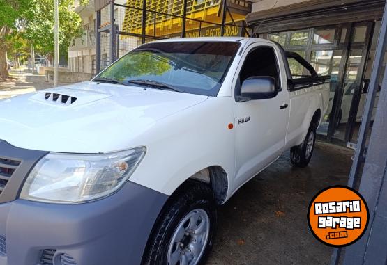 Camionetas - Toyota Hilux cs 4x4 2015 Diesel 180000Km - En Venta