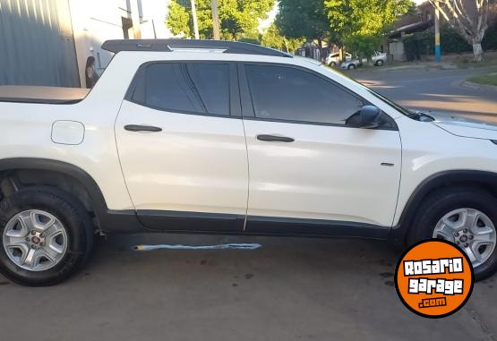 Camionetas - Fiat Toro freedom 2017 Diesel 160000Km - En Venta