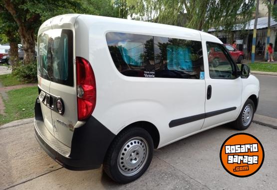 Utilitarios - Fiat DOBLO 2014 GNC 114900Km - En Venta