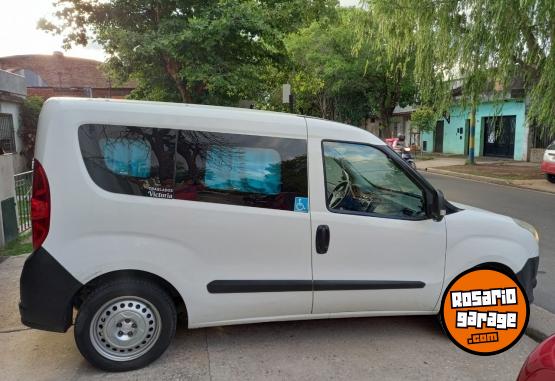 Utilitarios - Fiat DOBLO 2014 GNC 114900Km - En Venta