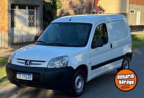 Utilitarios - Peugeot Partner 2016 Diesel 183000Km - En Venta