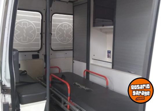 Utilitarios - Fiat Fiat ducato maxicargo amb 2014 Diesel 250000Km - En Venta