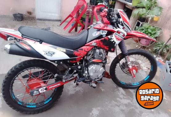 Motos - Corven 150 Enduro 2023 Nafta 8000Km - En Venta