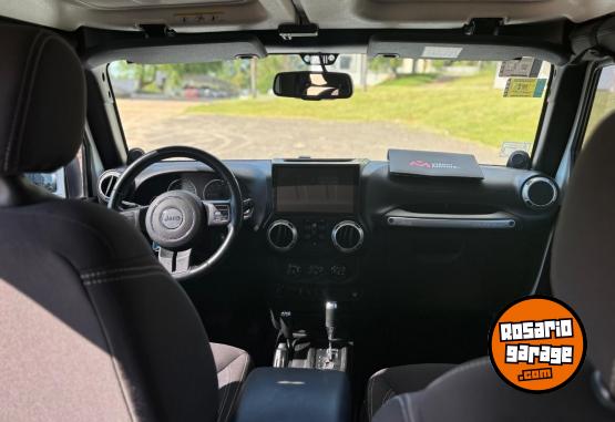 Camionetas - Jeep wrangler unlimited 3.6 2013 Nafta 60000Km - En Venta