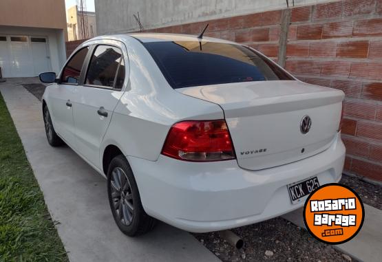 Autos - Volkswagen Voyage 2011 Nafta 162000Km - En Venta