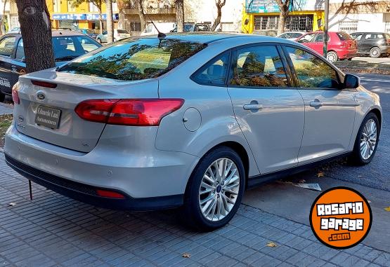 Autos - Ford Focus SE Plus 2016 Nafta 129000Km - En Venta