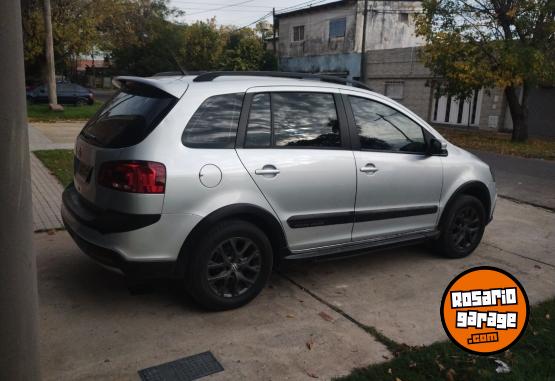 Autos - Volkswagen Suran Cross 2014 GNC 186000Km - En Venta