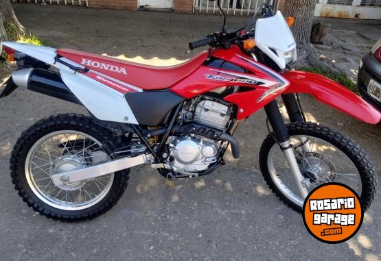 Motos - Honda Xr tornado 250 2013 Nafta 6400Km - En Venta