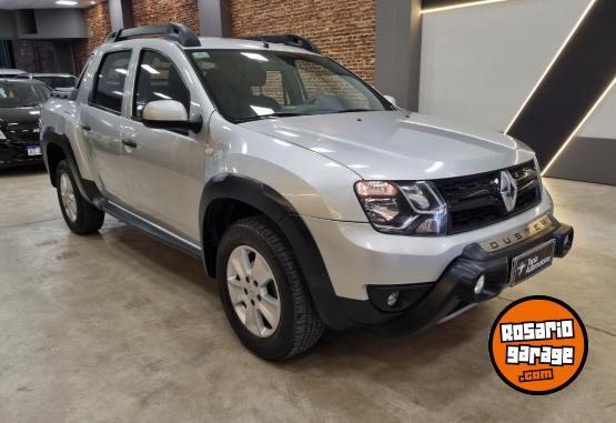 Camionetas - Renault OROCH OUTSIDER 1.6L 4X2 2016 Nafta 85000Km - En Venta