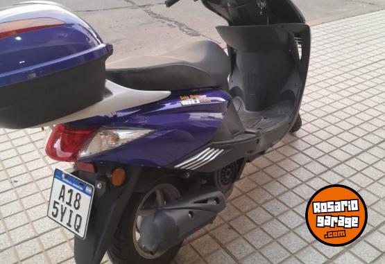 Motos - Mondial Md150 scooter 2023 Nafta 4000Km - En Venta