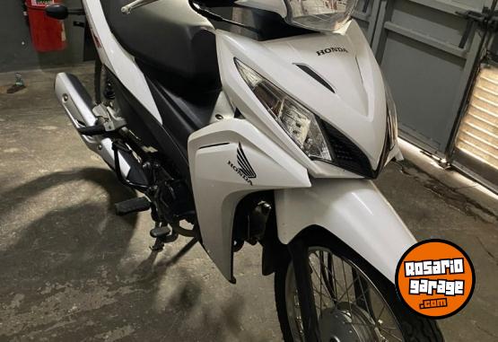 Motos - Honda New Wave 2024 Nafta 8000Km - En Venta