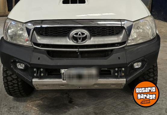 Accesorios para Autos - BUMPER RHINO TOYOTA HILUx 2005 a 2013 - En Venta