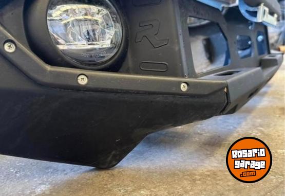 Accesorios para Autos - BUMPER RHINO TOYOTA HILUx 2005 a 2013 - En Venta