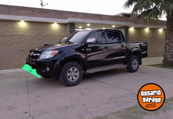 Camionetas - Toyota Hilux SRV 4X4 2006 Diesel 260000Km - En Venta