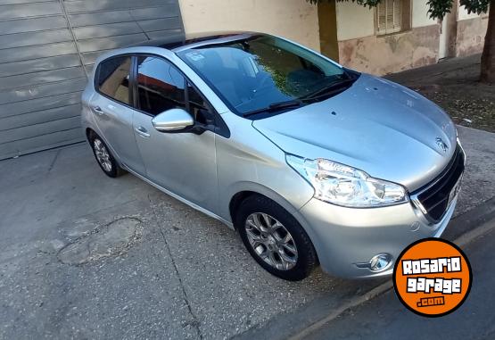 Autos - Peugeot 208 2015 Nafta 90000Km - En Venta