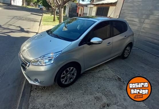 Autos - Peugeot 208 2015 Nafta 90000Km - En Venta