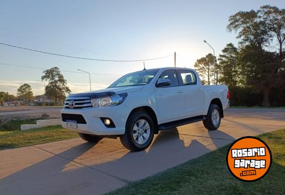 Camionetas - Toyota Hilux DC SRV 2.8 TDI 6AT 2018 Diesel 115500Km - En Venta