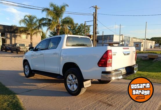 Camionetas - Toyota Hilux DC SRV 2.8 TDI 6AT 2018 Diesel 115500Km - En Venta