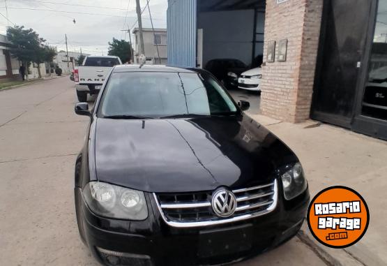 Autos - Volkswagen Bora 2.0 trendline 2010 Nafta 200000Km - En Venta