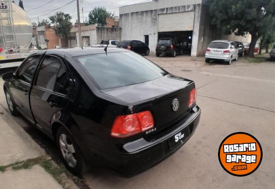 Autos - Volkswagen Bora 2.0 trendline 2010 Nafta 200000Km - En Venta