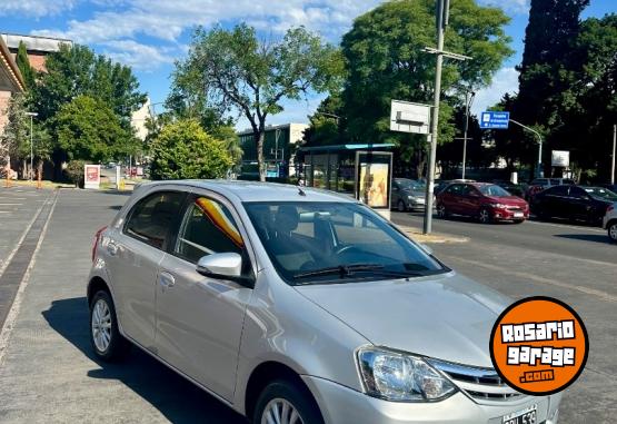 Autos - Toyota Etios xls 1.5 2015 Nafta 101800Km - En Venta