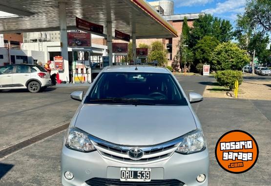 Autos - Toyota Etios xls 1.5 2015 Nafta 101800Km - En Venta