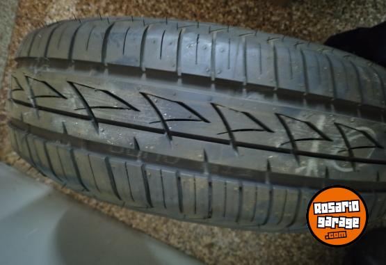 Accesorios para Autos - Cubierta 185 65 R14 - En Venta