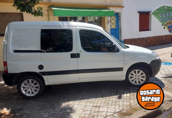 Utilitarios - Peugeot Partner 2018 Diesel 58000Km - En Venta