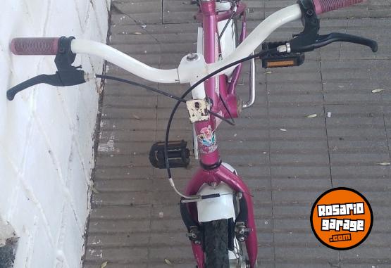 Deportes - SPORT MOTO: BICICLETA DE NENA RODADO: 16. MARCA: LAS CHICAS SUPERPODEROSAS EXCELENTE ESTADO. - En Venta