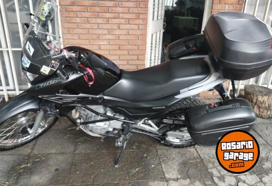 Motos - Honda Falcon 2016 Nafta 19000Km - En Venta