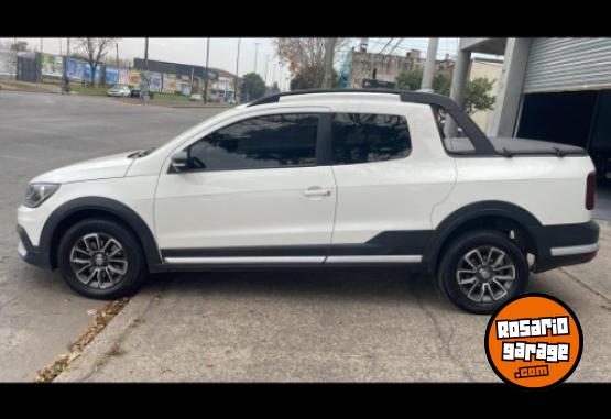 Autos - Volkswagen SAVEIRO CROSS 2017 Nafta 88000Km - En Venta