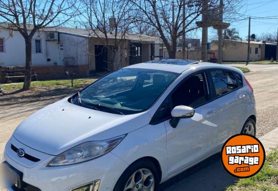 Autos - Ford Fiesta Kinetic 2011 Nafta 156000Km - En Venta