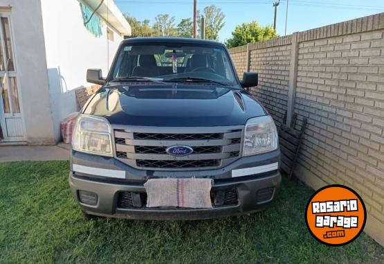 Camionetas - Ford Ranger DC 4x2 XL Plus 3.0 2011 Diesel 250000Km - En Venta