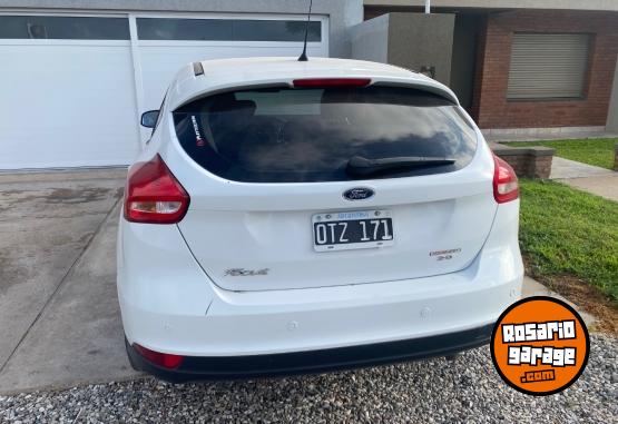 Autos - Ford Focus 2015 Nafta 120000Km - En Venta