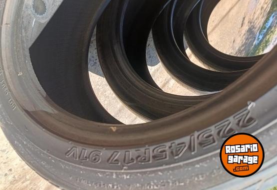 Accesorios para Autos - Cubiertas 225/45 R17 - En Venta