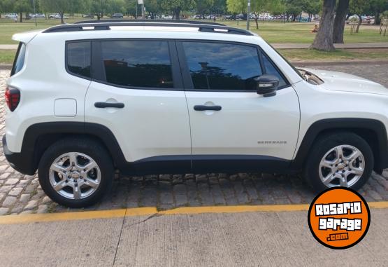 Camionetas - Jeep Renegade Sport 2023 Nafta 19200Km - En Venta