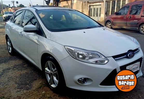 Autos - Ford Focus 2015 Nafta 130000Km - En Venta