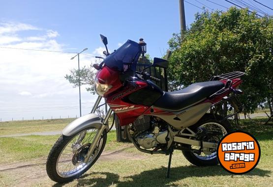 Motos - Honda Honda nx400 falcn 2013 Nafta 30000Km - En Venta