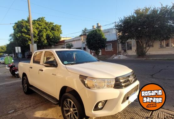 Camionetas - Toyota Hilux 2017 Diesel 84000Km - En Venta