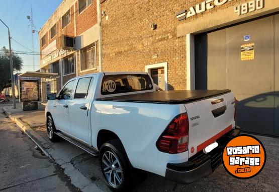 Camionetas - Toyota Hilux 2017 Diesel 84000Km - En Venta