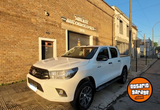 Camionetas - Toyota Hilux 2017 Diesel 84000Km - En Venta