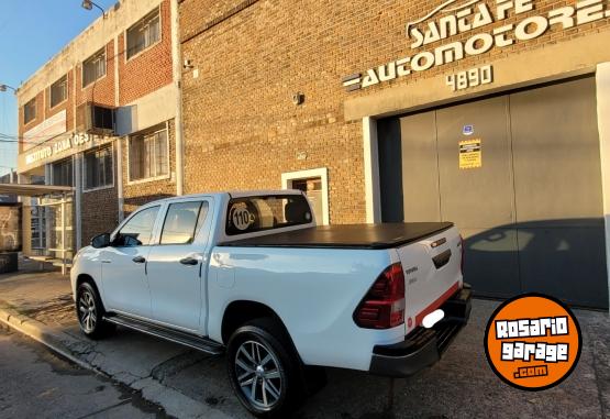 Camionetas - Toyota Hilux 2017 Diesel 84000Km - En Venta