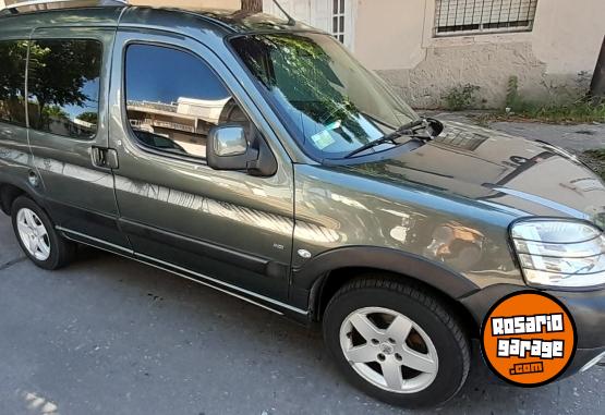 Utilitarios - Peugeot partner 2012 Diesel 250000Km - En Venta