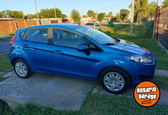 Autos - Ford Fiesta 2015 Nafta 124000Km - En Venta