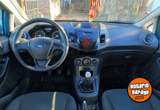 Autos - Ford Fiesta 2015 Nafta 124000Km - En Venta