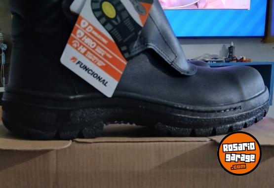 Indumentaria - Vendo zapatos de seguridad nuevos nmero 45 - En Venta